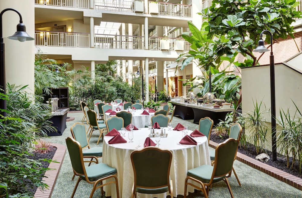 Embassy Suites by Hilton Parsippany - photo 41