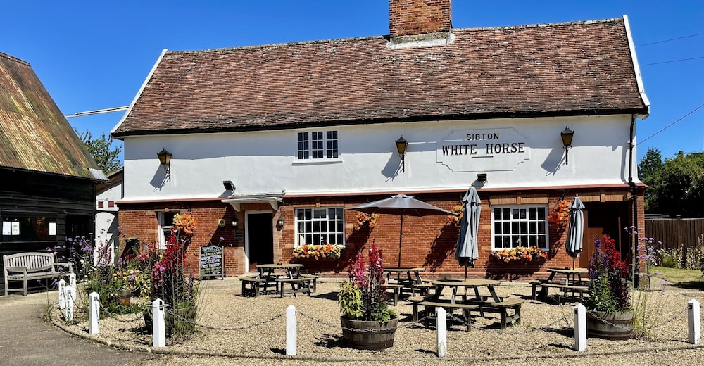 Sibton White Horse Inn — hotel in Saxmundham