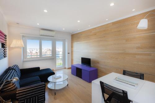 Piramide view by Rental in Rome — 4-Star Luxury Hotel in Rome, Italy