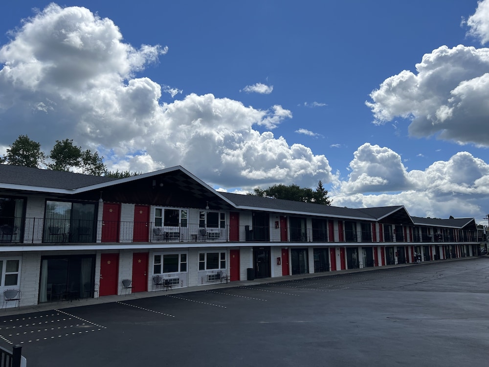All Star Inn & Suites - photo 396