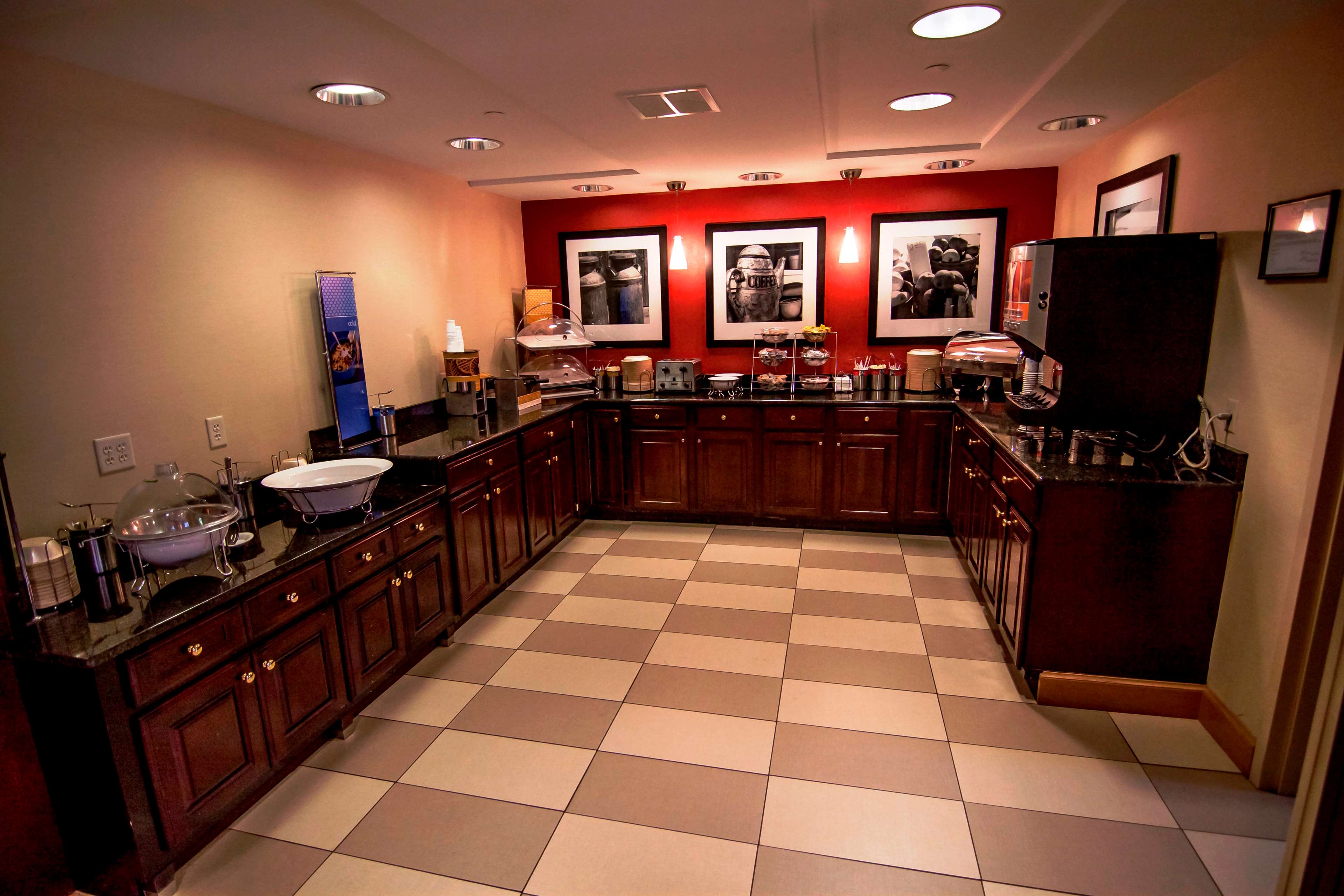 Hampton Inn Groton - photo 12