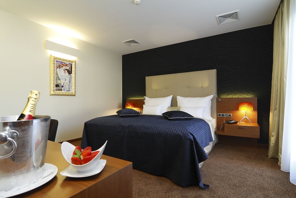 Mikado Hotel - carbon neutral hotel in Nitra