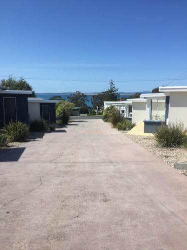 Old Pier Apartments — 4-Star Luxury Hotel in Bridport, Australia
