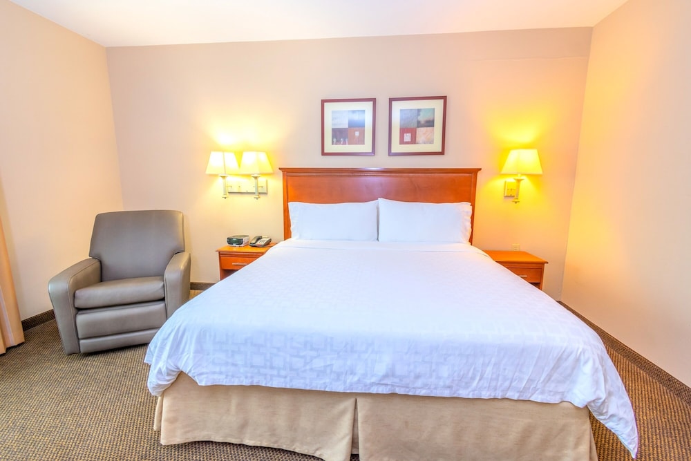 Candlewood Suites Houston I 10 East by IHG - photo 19