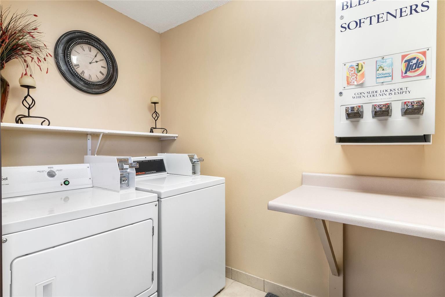 Howard Johnson Hotel & Suites by Wyndham Oacoma - photo 31