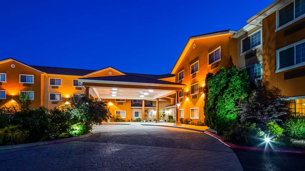Best Western Plus Caldwell Inn & Suites - photo 46