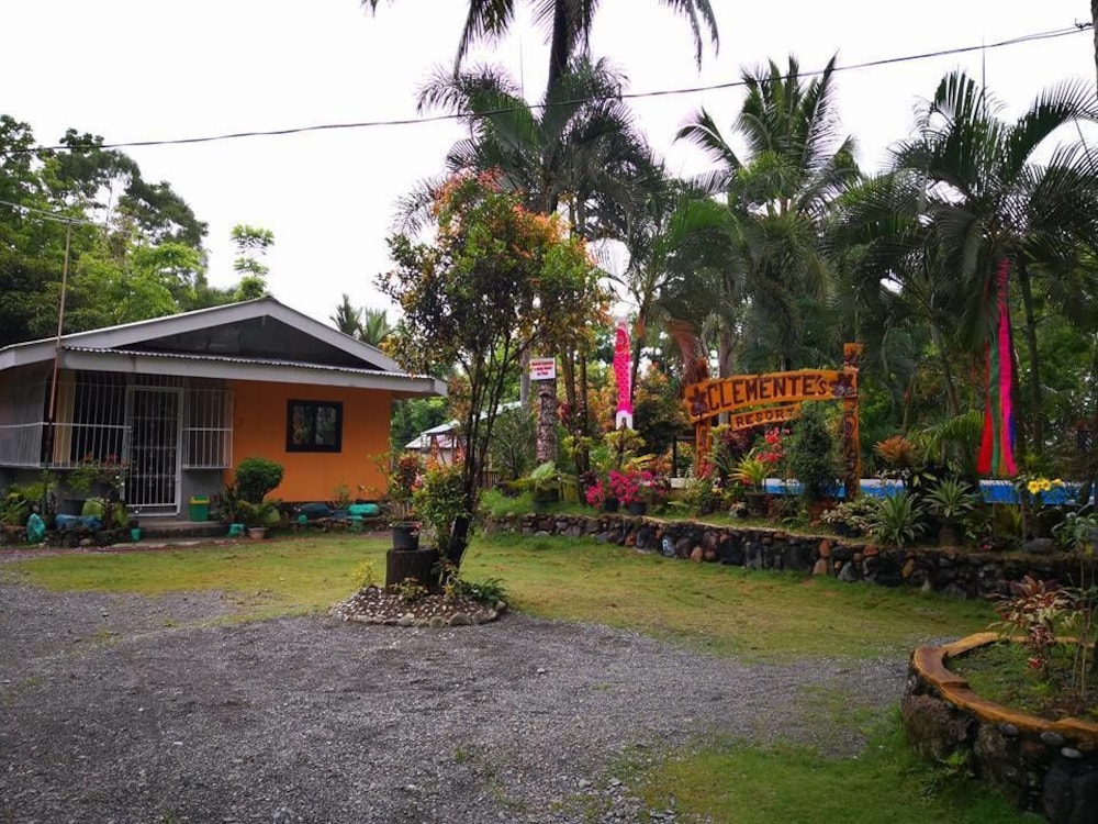 Clemente’s Garden & Resort — Baler — photo 2