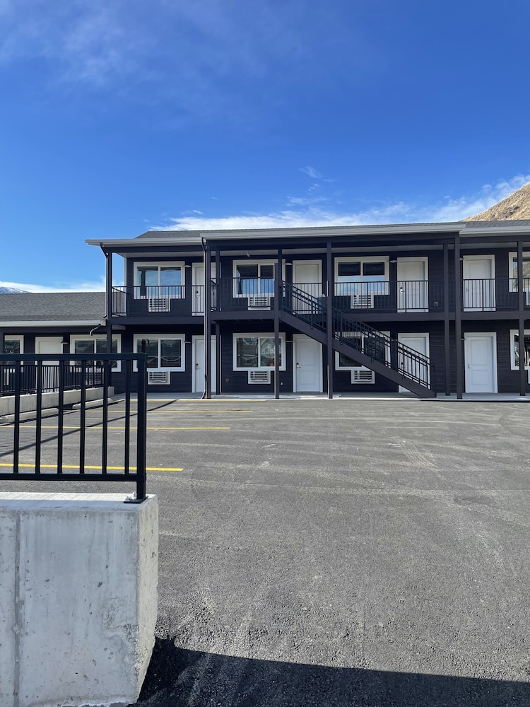 The Roosevelt Hotel Yellowstone - photo 10