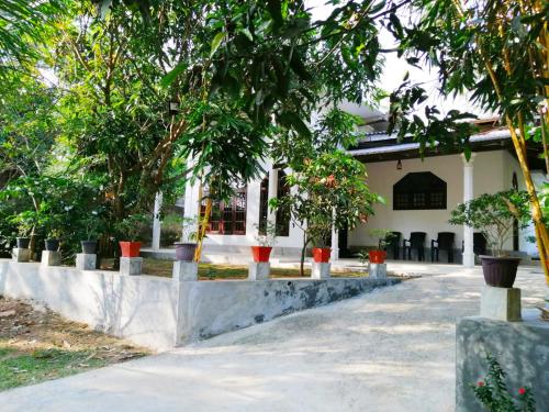 Green Hill Villa — 4-Star Luxury Hotel in Unawatuna, Sri Lanka