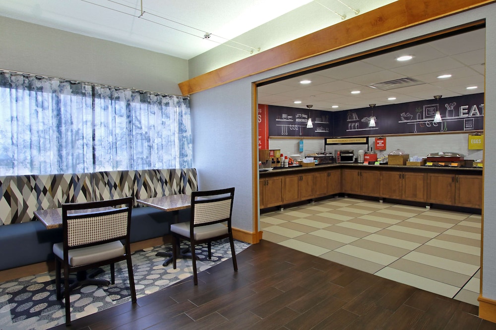 Hampton Inn Hagerstown I 81 - photo 39