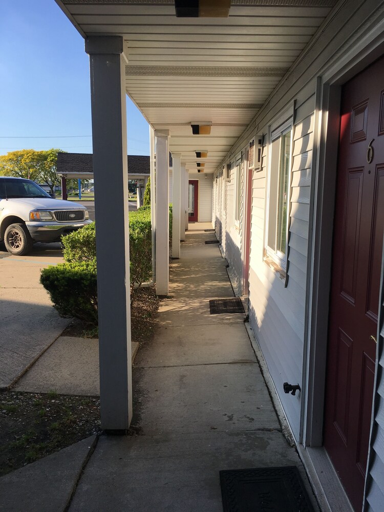 Thumb Heritage Inn - photo 59