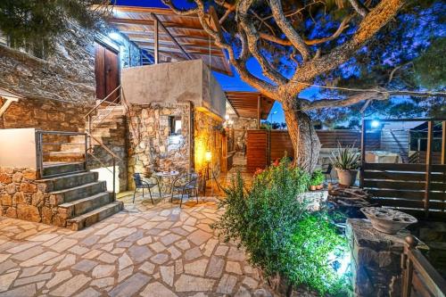 PefkoPetro Loft in Kissamos, Greece