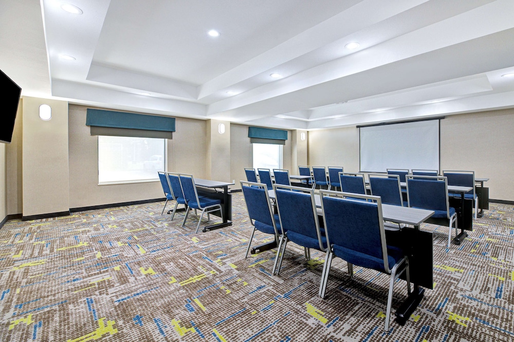 Hampton Inn & Suites Nacogdoches - photo 49