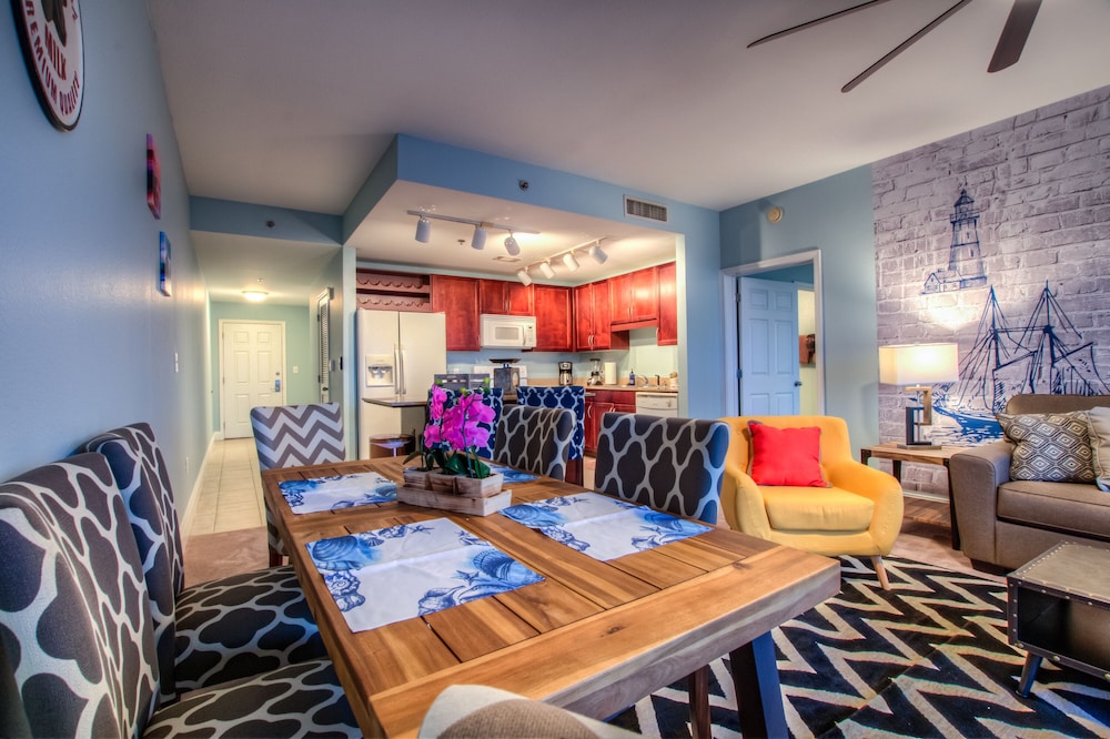 Laketown Wharf Resort by Aneliya's Rentals - photo 651