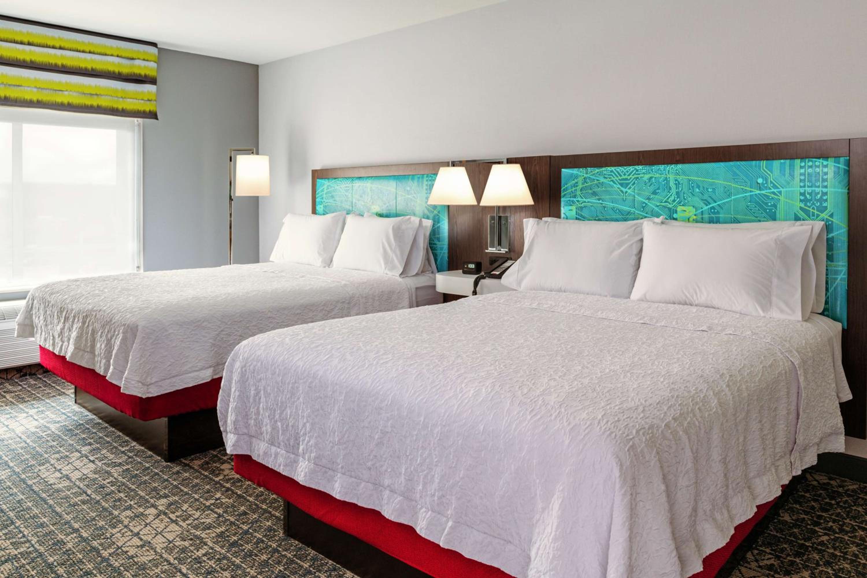 Hampton Inn & Suites Pittsburgh New Stanton - photo 6