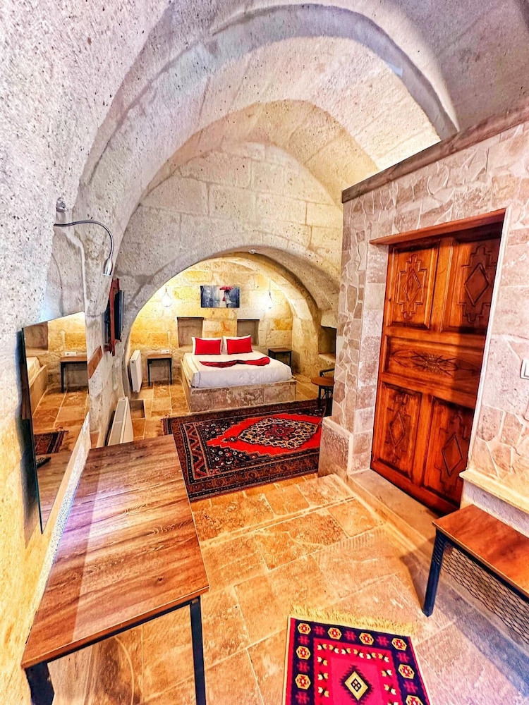 Crimson Cappadocia — Avanos — photo 4