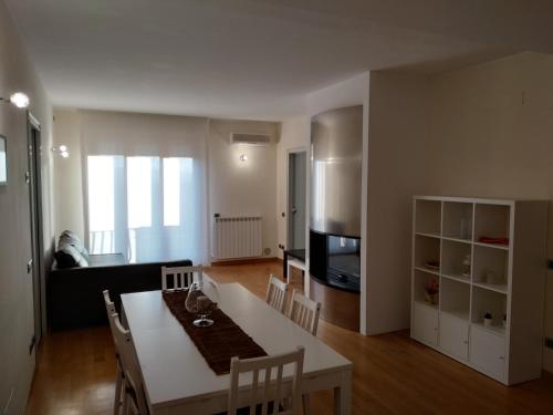 Appartamento Casa Lina — 4-Star Luxury Hotel in Santa Maria Degli Angeli, Italy