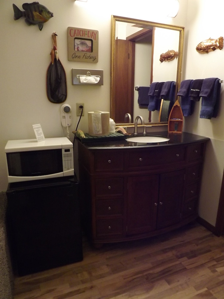 Crest Country Inn - photo 113