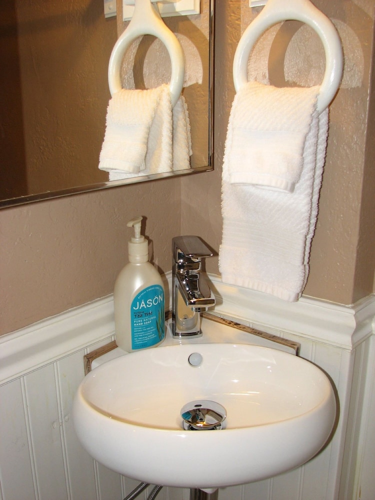 Cottonwood Hotel - photo 60