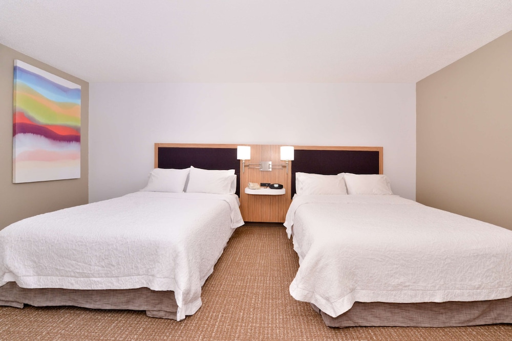 Hampton Inn & Suites Plymouth - photo 22