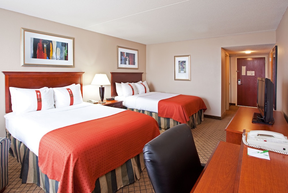 Holiday Inn Hotel & Suites Cincinnati Eastgate by IHG - photo 6