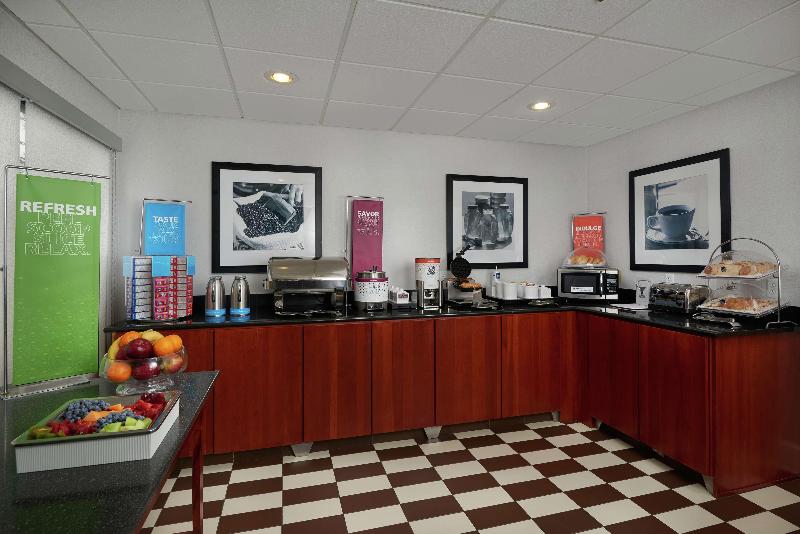 Hampton Inn by Hilton Youngstown West I 80 - photo 100