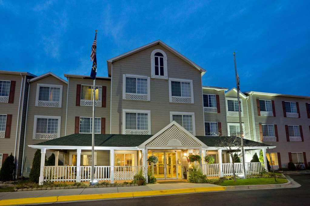 Country Inn & Suites by Radisson Grand Rapids Airport MI - photo 3