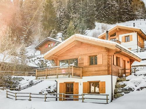 Chalet Chalet Petite Arvine — 4-Star Luxury Hotel in Riddes, Switzerland