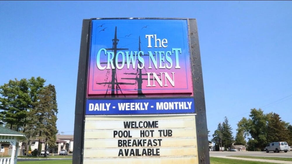 Crows Nest Inn Tawas - photo 25