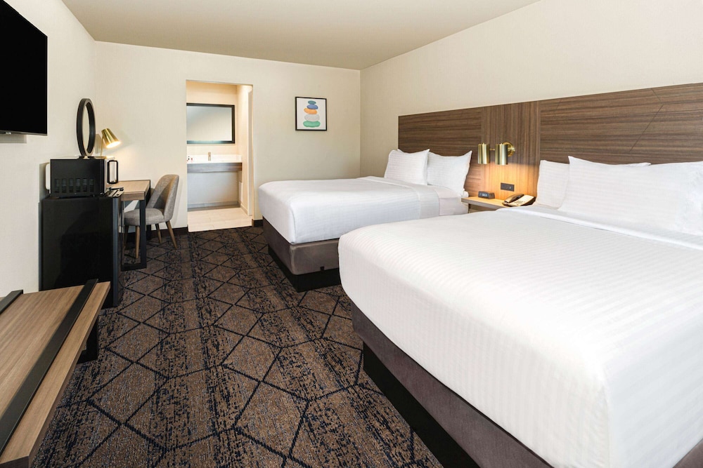 Ramada by Wyndham Modesto Yosemite Area - photo 27