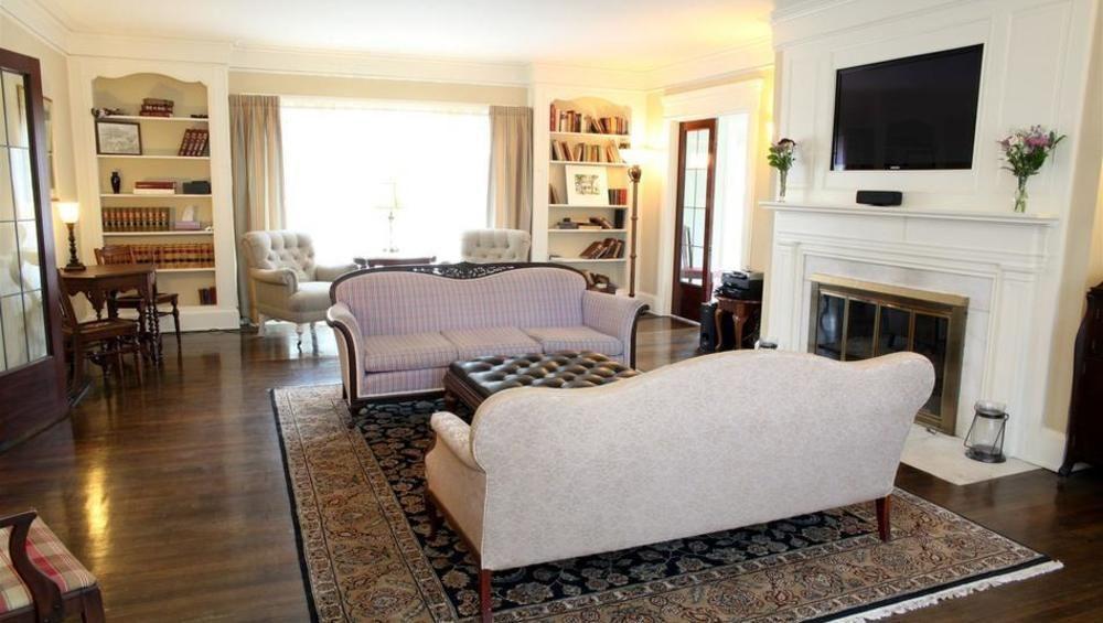 Leonard at Logan House — 4-Star Luxury Hotel in Grand Rapids, United States