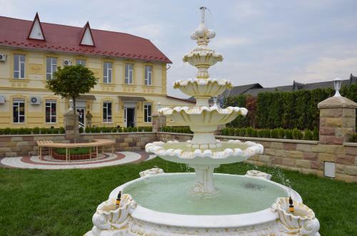 Staryj Kosiv - carbon neutral hotel in Kosiv