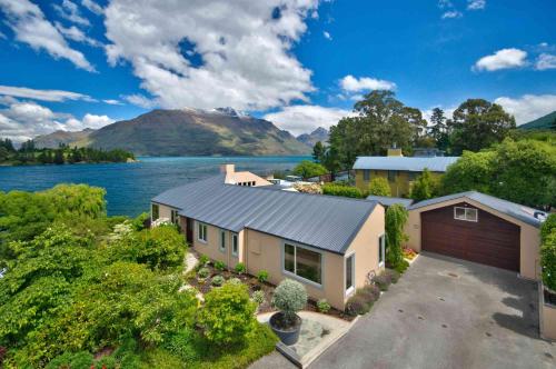 Tahuna Lakeside 3 min walk to town — 4-Star Luxury Hotel in Queenstown, New Zealand