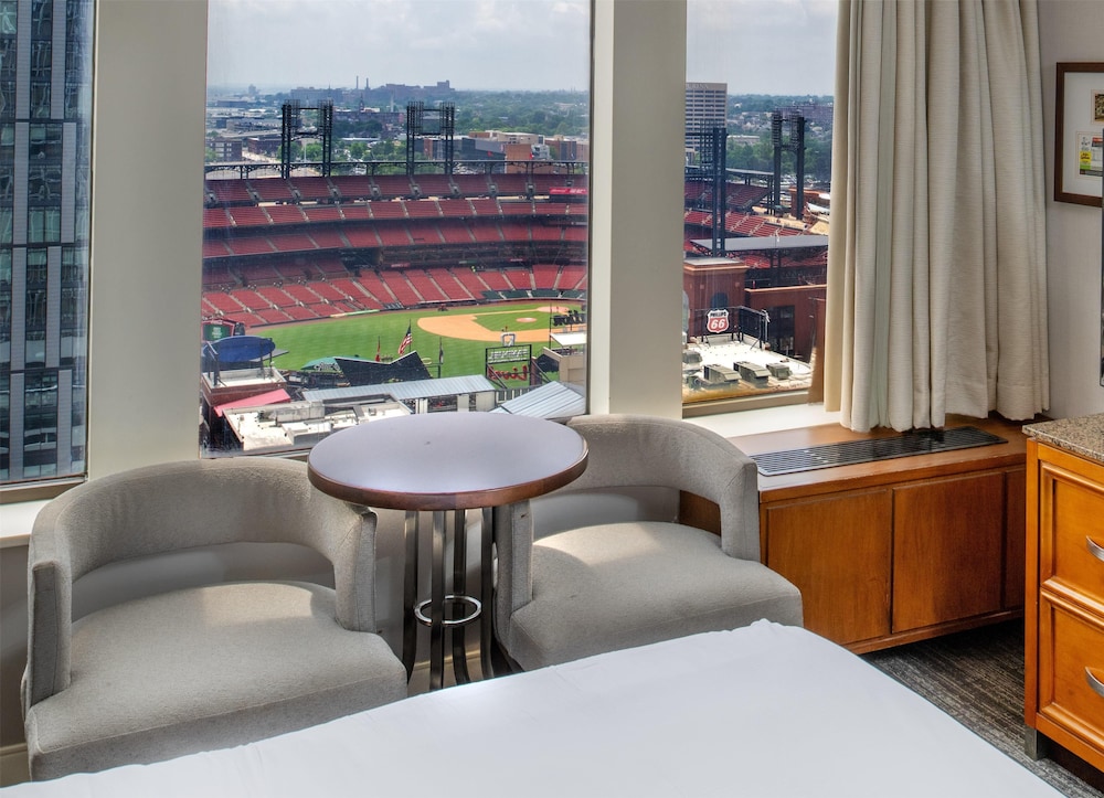Hilton St. Louis at the Ballpark - photo 32