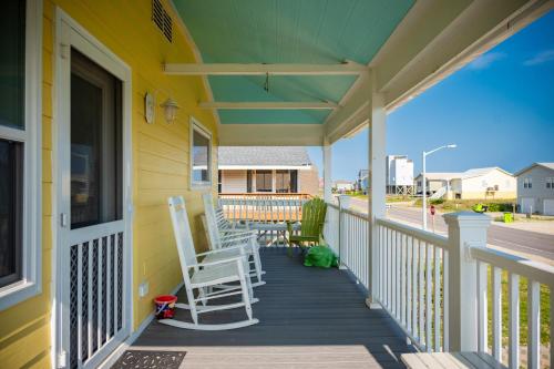 Allegra by Oak Island Accommodations - photo 13