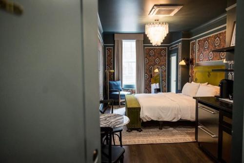 The Gas Lamp Hotel 1BR Adams - photo 4