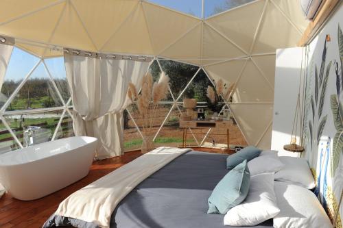 Melograno Bubble Glamping - carbon neutral hotel in Vasanello