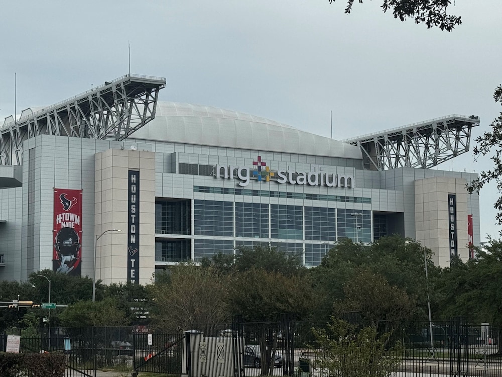 Wingate Houston near NRG Park Medical Center - photo 45