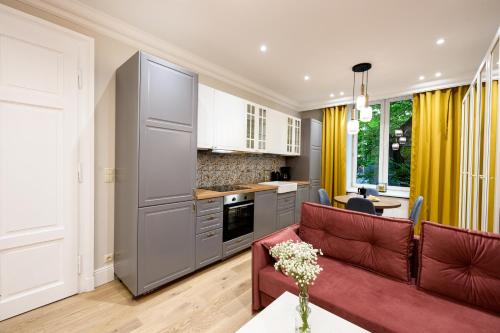 Native Apartments Nowowiejska 9 — 4-Star Luxury Hotel in Krakow, Poland