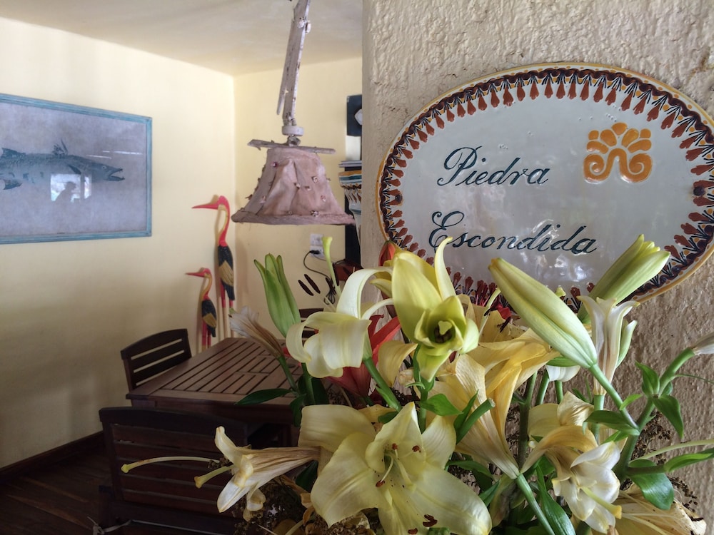 Concierge desk