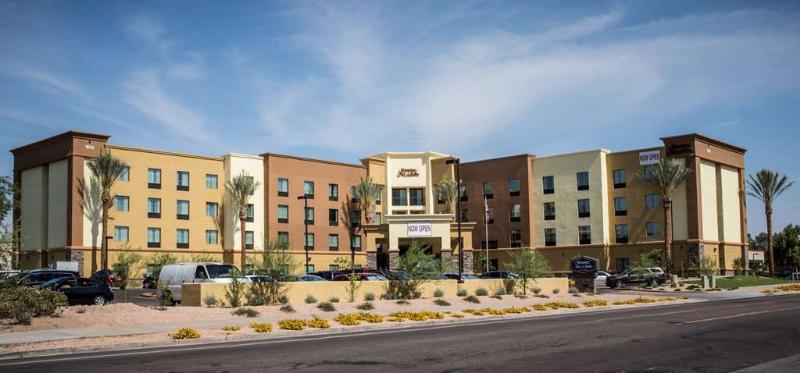 Hampton Inn & Suites Tempe Phoenix Airport AZ - carbon neutral hotel in Tempe