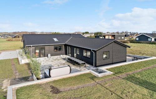 5 Bedroom Beautiful Home In Haderslev — 5-Star Luxury Hotel in Haderslev, Denmark