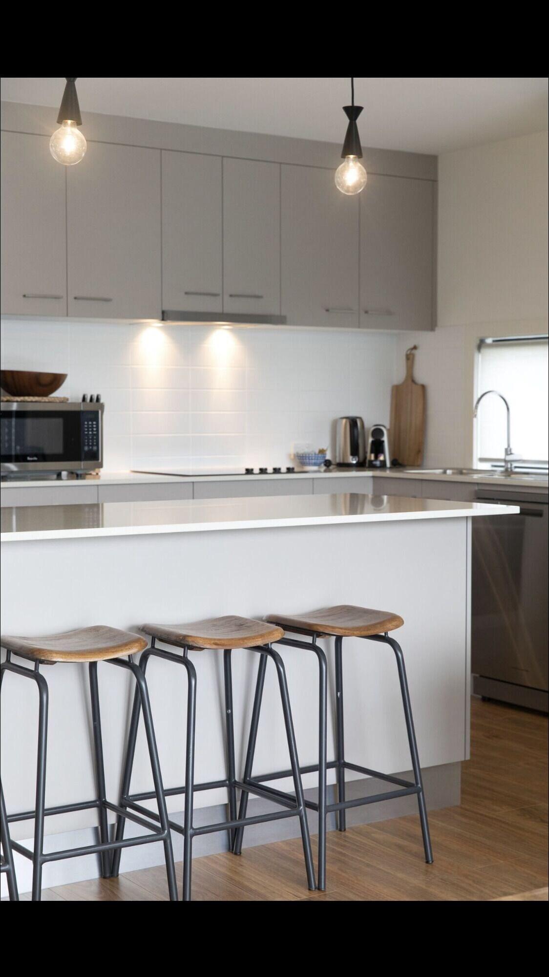 Captains Cove Ground Floor Luxury Apartments — 4-Star Luxury Hotel in Paynesville, Australia