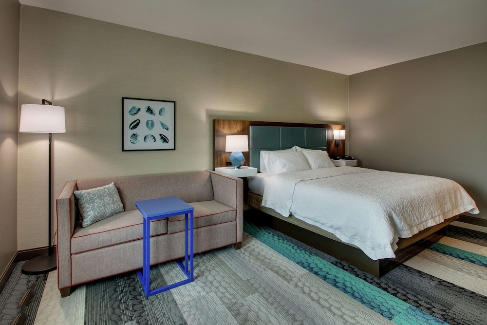 Hampton Inn & Suites Southport - photo 26