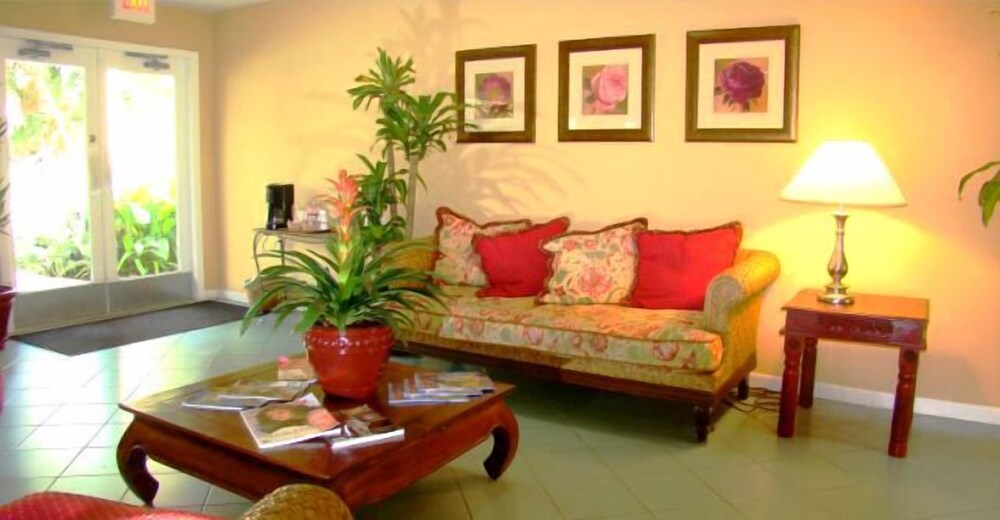 Silver Sands Beach Resort - photo 2