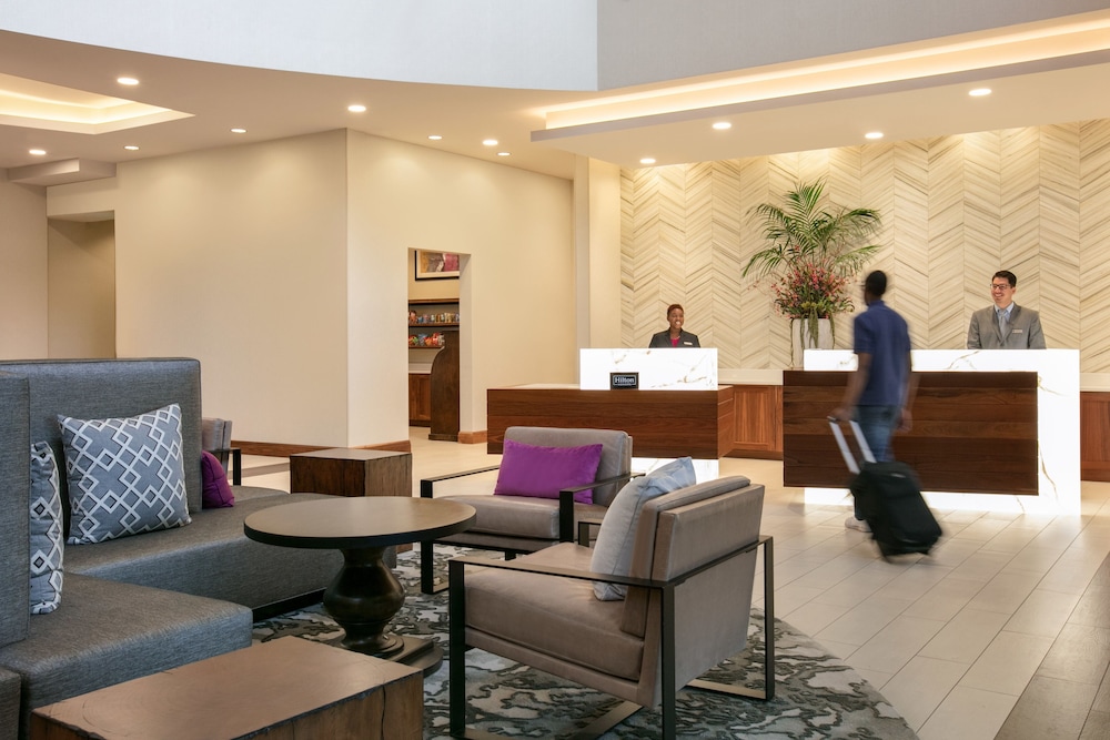 Embassy Suites by Hilton Berkeley Heights - photo 5