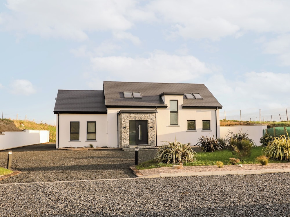 The Beachhouse — 4-Star Luxury Hotel in Donegal, Republic of Ireland