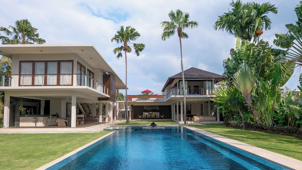 Villa Kalyani — 5-Star Luxury Hotel in Canggu, Indonesia