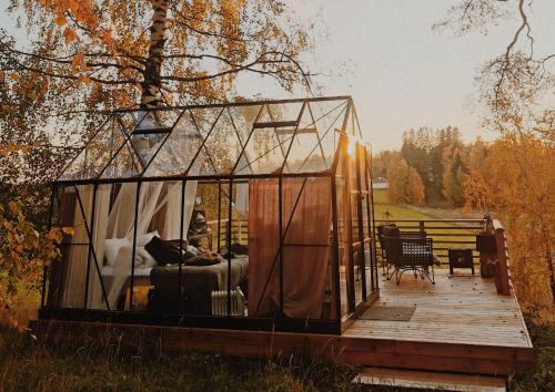 Taivasalla glamping luxury stay with a view to the lake in Tampere, Finland