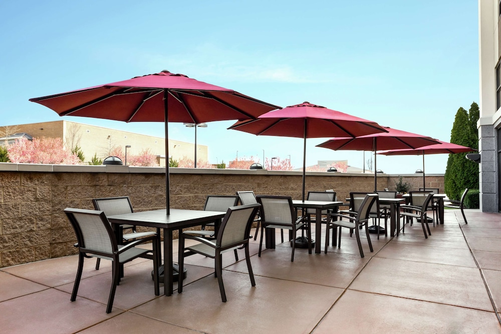 Hampton Inn & Suites Frederick Fort Detrick - photo 43